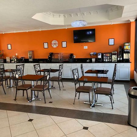Howard Johnson By Wyndham Reseda Hotel & Suites Los Angeles Ngoại thất bức ảnh