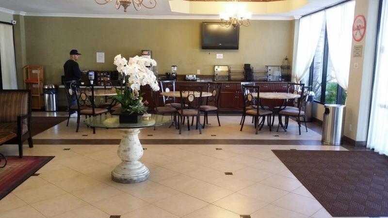 Howard Johnson By Wyndham Reseda Hotel & Suites Los Angeles Ngoại thất bức ảnh