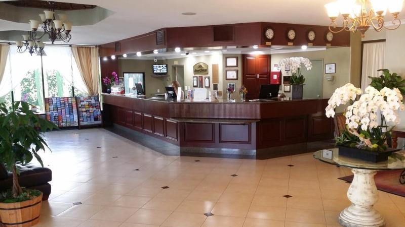 Howard Johnson By Wyndham Reseda Hotel & Suites Los Angeles Ngoại thất bức ảnh