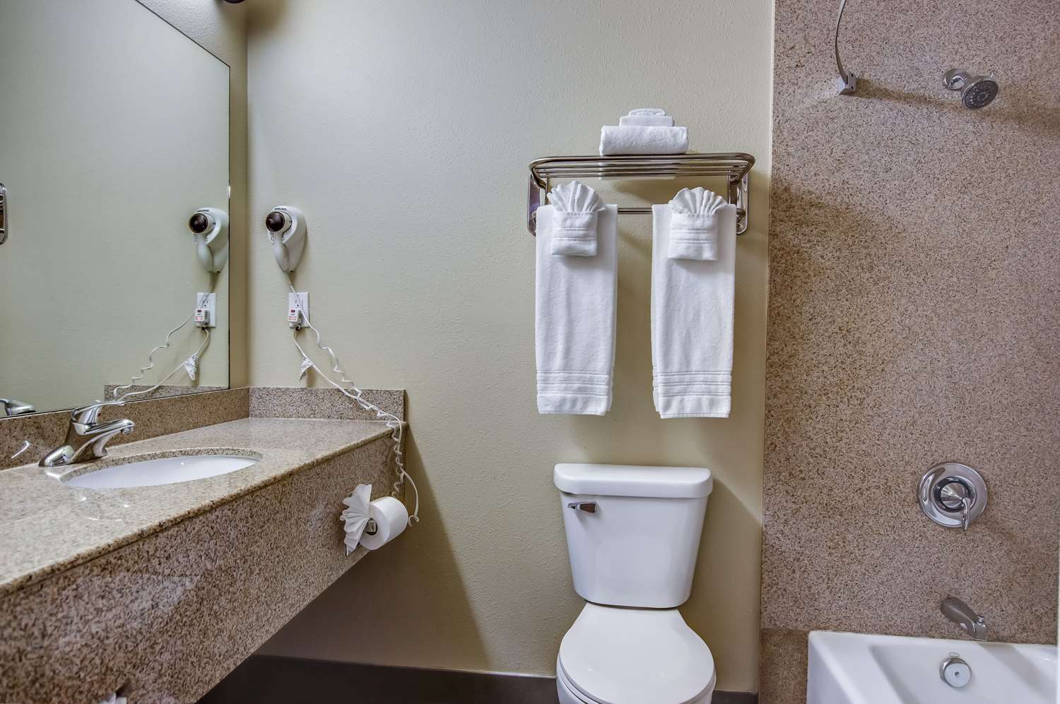 Howard Johnson By Wyndham Reseda Hotel & Suites Los Angeles Ngoại thất bức ảnh